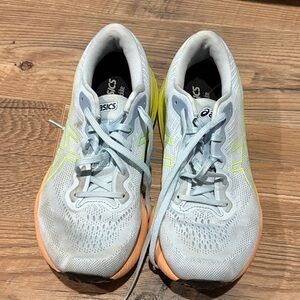 ASICS Women's Light Gray and Peach Athletic Shoes